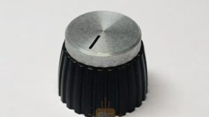 MG Series Potentiometer Knob Silver-Black Metal Crown